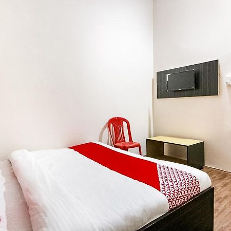 Oyo 69647 Yash Lodge Jabalpur Dış mekan fotoğraf