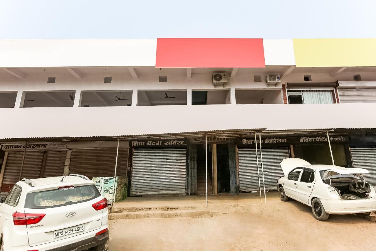 Oyo 69647 Yash Lodge Jabalpur Dış mekan fotoğraf