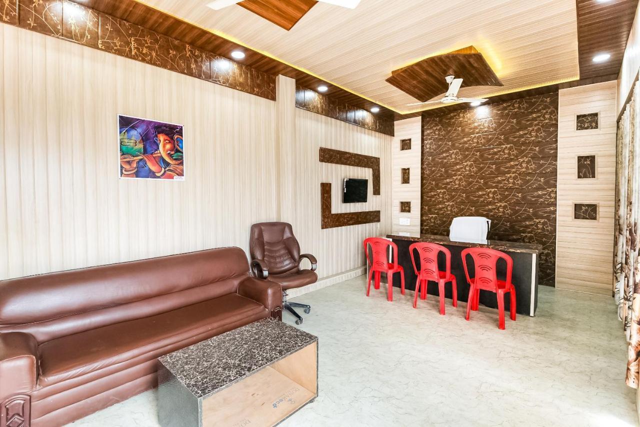 Oyo 69647 Yash Lodge Jabalpur Dış mekan fotoğraf